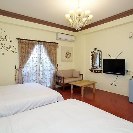 Rose Rider Guesthouse Taitung Bagian luar foto