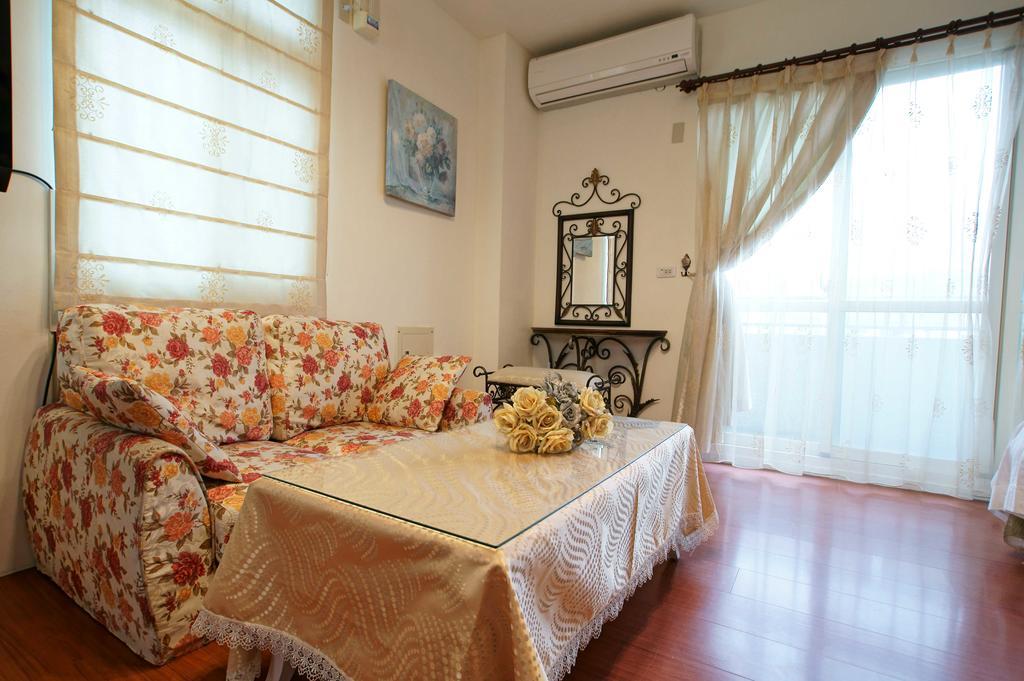 Rose Rider Guesthouse Taitung Bagian luar foto