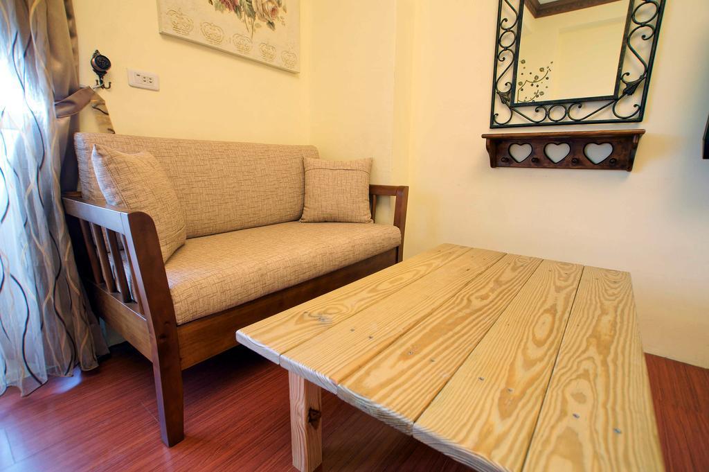 Rose Rider Guesthouse Taitung Bagian luar foto