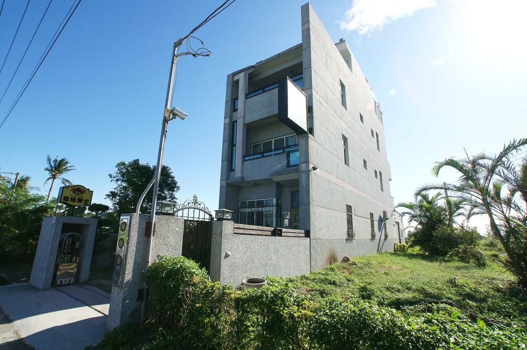 Rose Rider Guesthouse Taitung Bagian luar foto